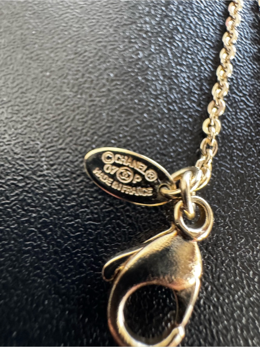 CHANEL Gripoix Gold-Tone Pendant Necklace with Red Enamel Flower and Pearl Drops - Picture 6 of 8